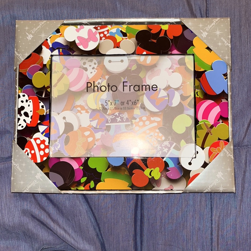 *Brand New* Disney 5x7 or 4x6 frame